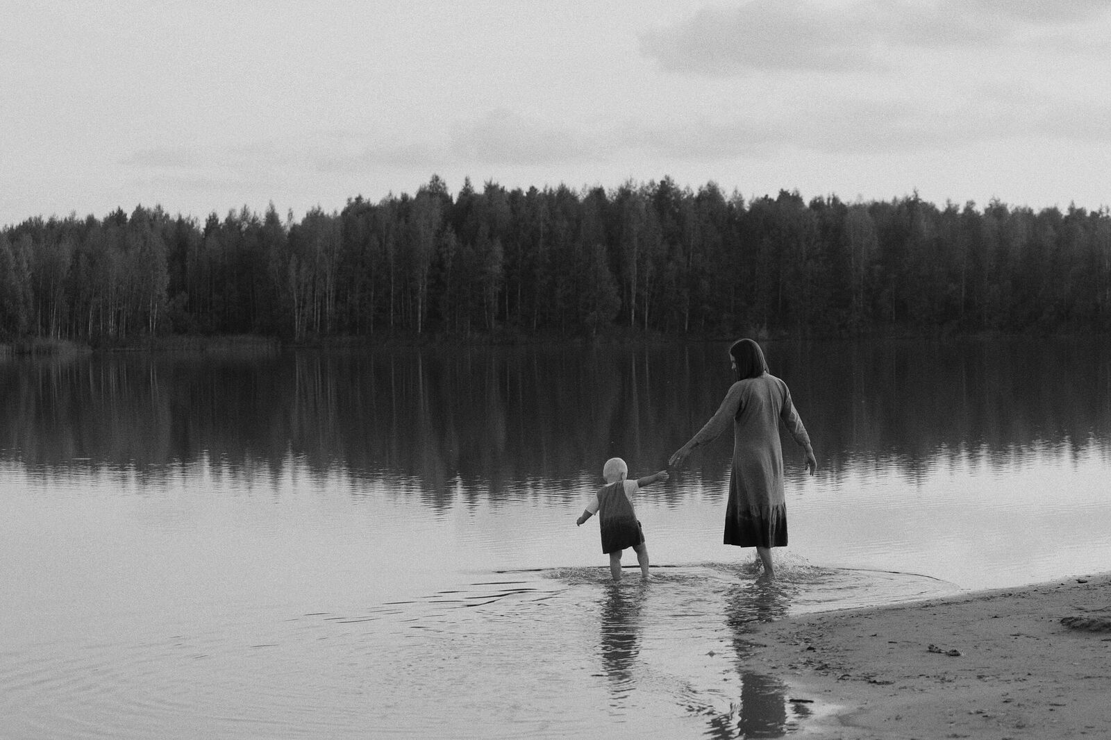 . Черно-белое. Без названия